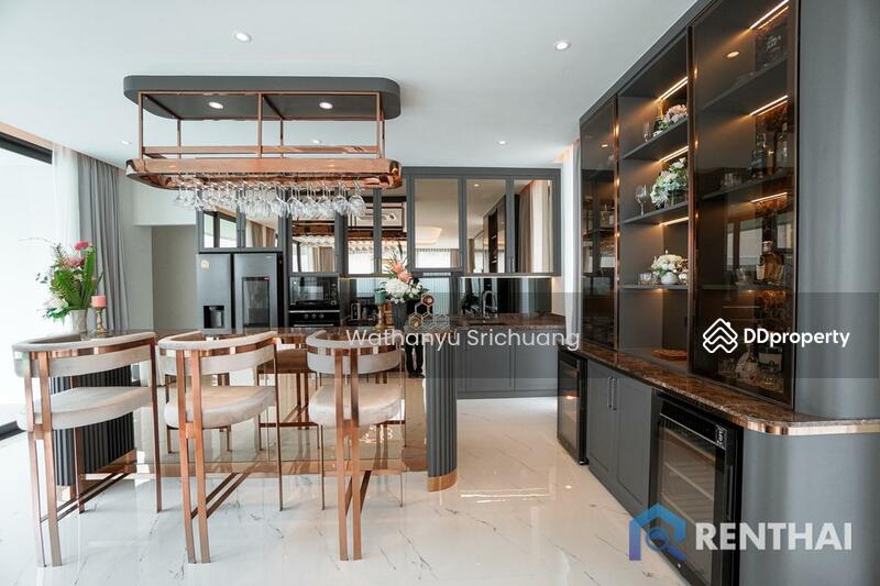 For sale house 6 bedrooms at Jomtien, Chon Buri (Pattaya)