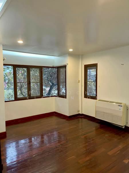 2-BR House, Bangkok