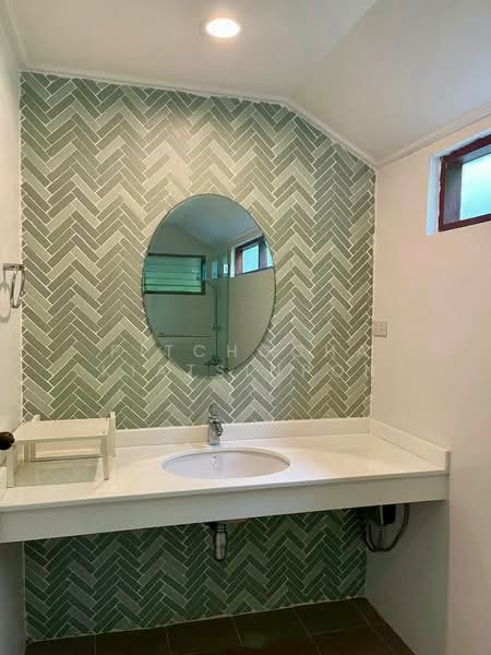 2-BR House, Bangkok
