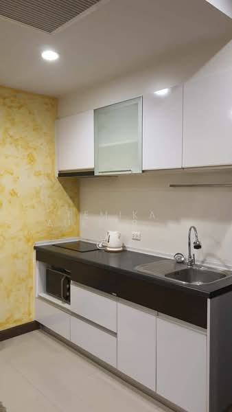 Supalai Lite Sathorn-Charoenrat, Bangkok