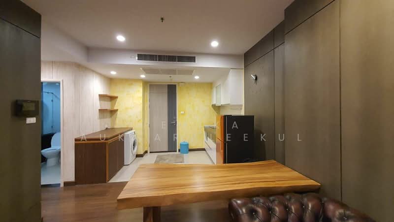 Supalai Lite Sathorn-Charoenrat, Bangkok