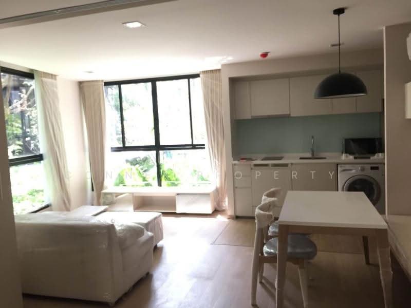Liv @ 49, Bangkok