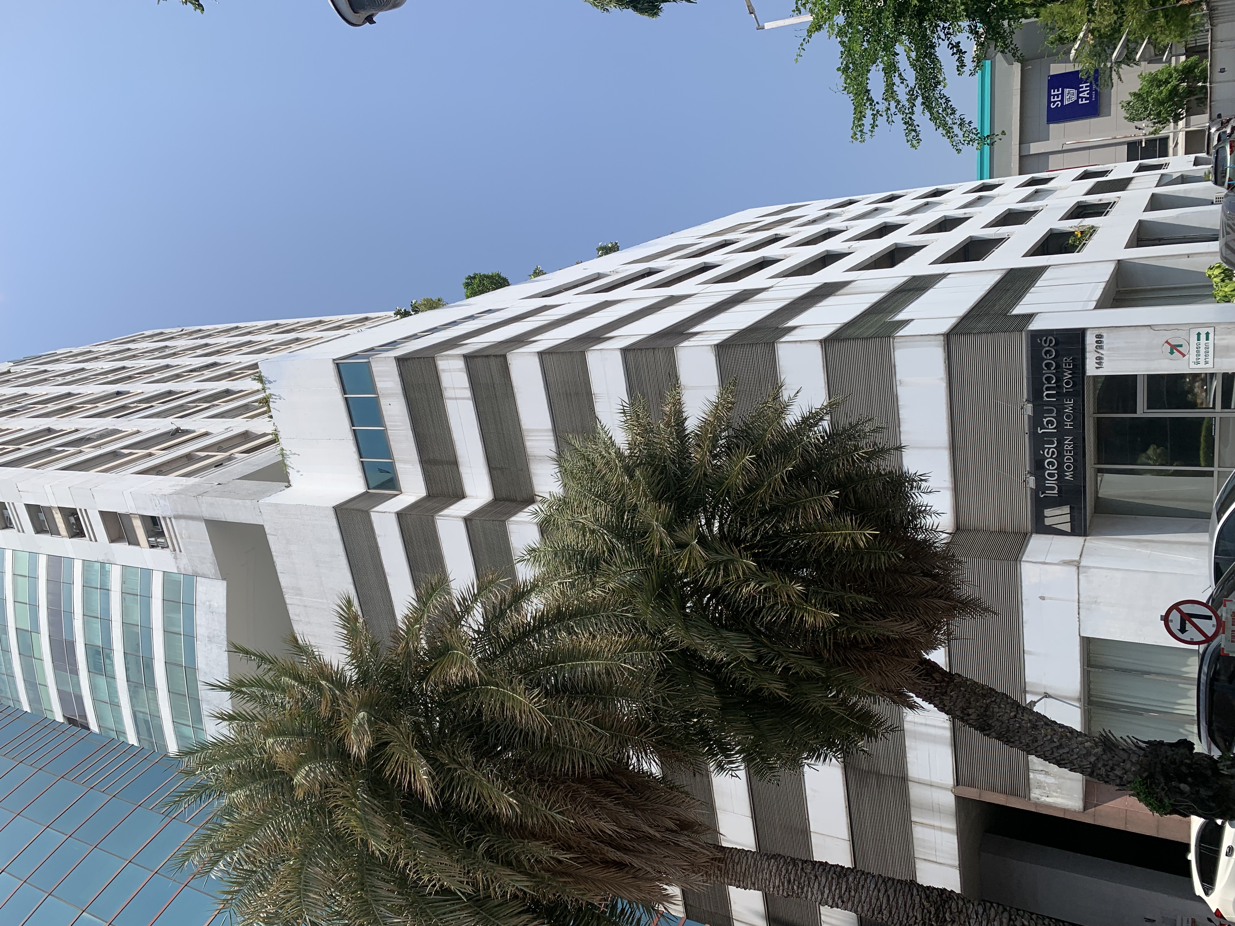 Condominium Modern Home Tower The Exclusive Place