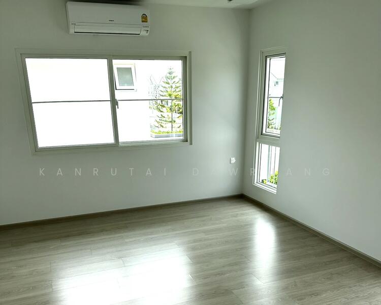 Sivalee Srinakarin-Romklao, Bangkok