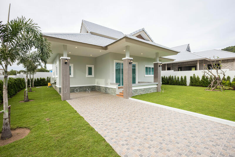 Emerald Valley, Prachuap Khiri Khan