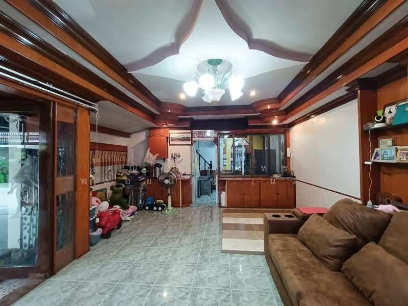 บ้านเดี่ยว 2 ชั้น 39 ตร.ว. ชุมชนฟื้นนครร่มเกล้า ระยะ4 โซน 10 ซอยเคหะร่มเกล้า31 แยก4-3, Bangkok