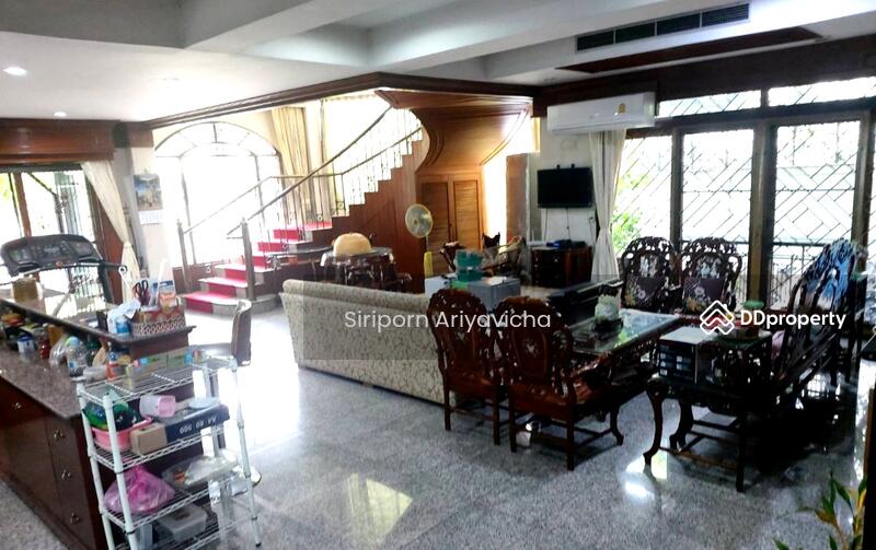 หมู่บ้านร่มรื่น, Bangkok