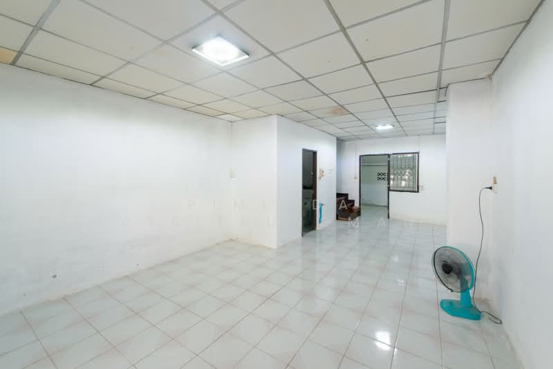 หมู่บ้านเพชรธานี, Nonthaburi