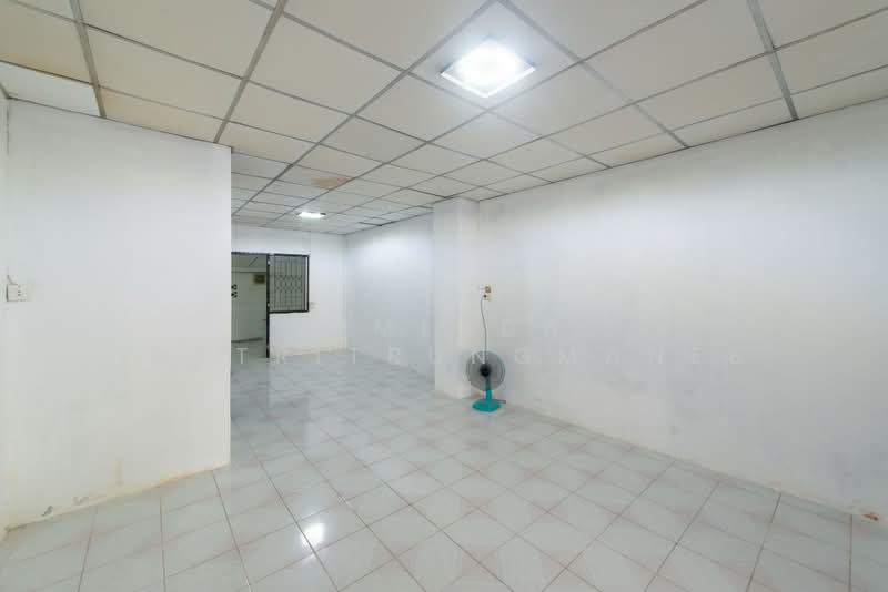 หมู่บ้านเพชรธานี, Nonthaburi