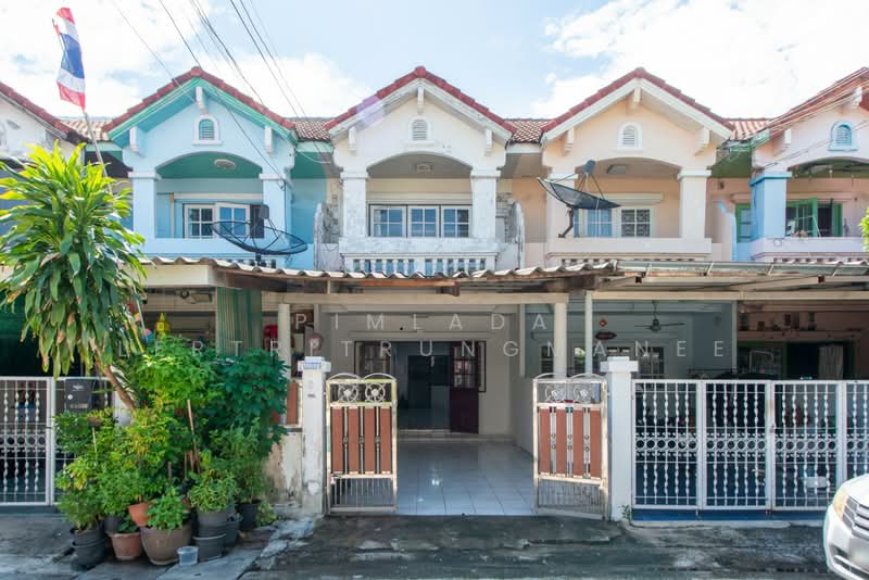 หมู่บ้านเพชรธานี, Nonthaburi