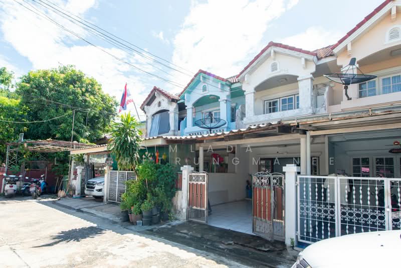 หมู่บ้านเพชรธานี, Nonthaburi