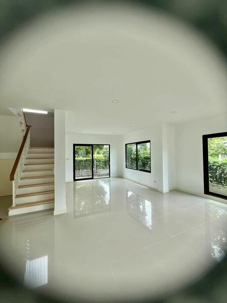 Centro Wongwaen-Chatuchot, Bangkok
