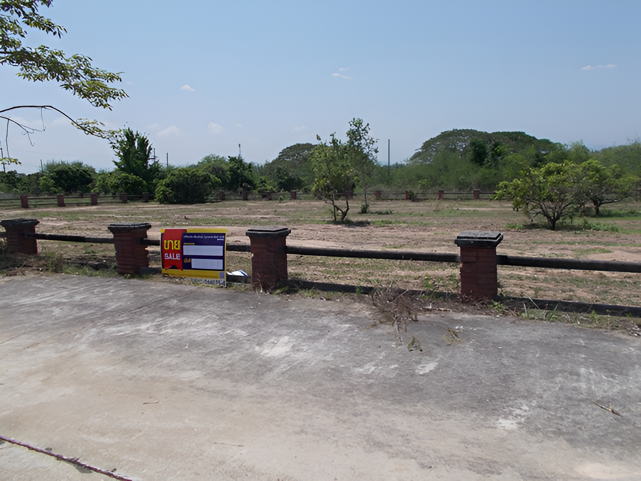 Empty land, Chiang Mai's Jhong Chareon Homestead Project.