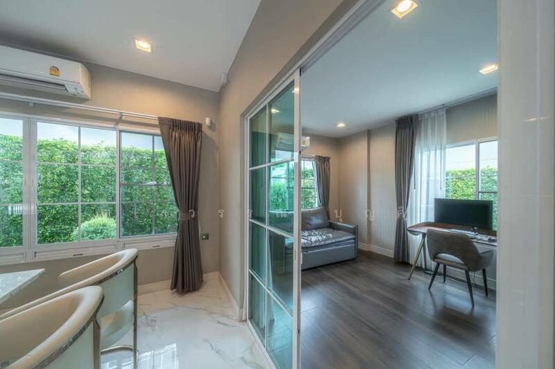 Nantawan Ramintra-Paholyothin 50, Bangkok