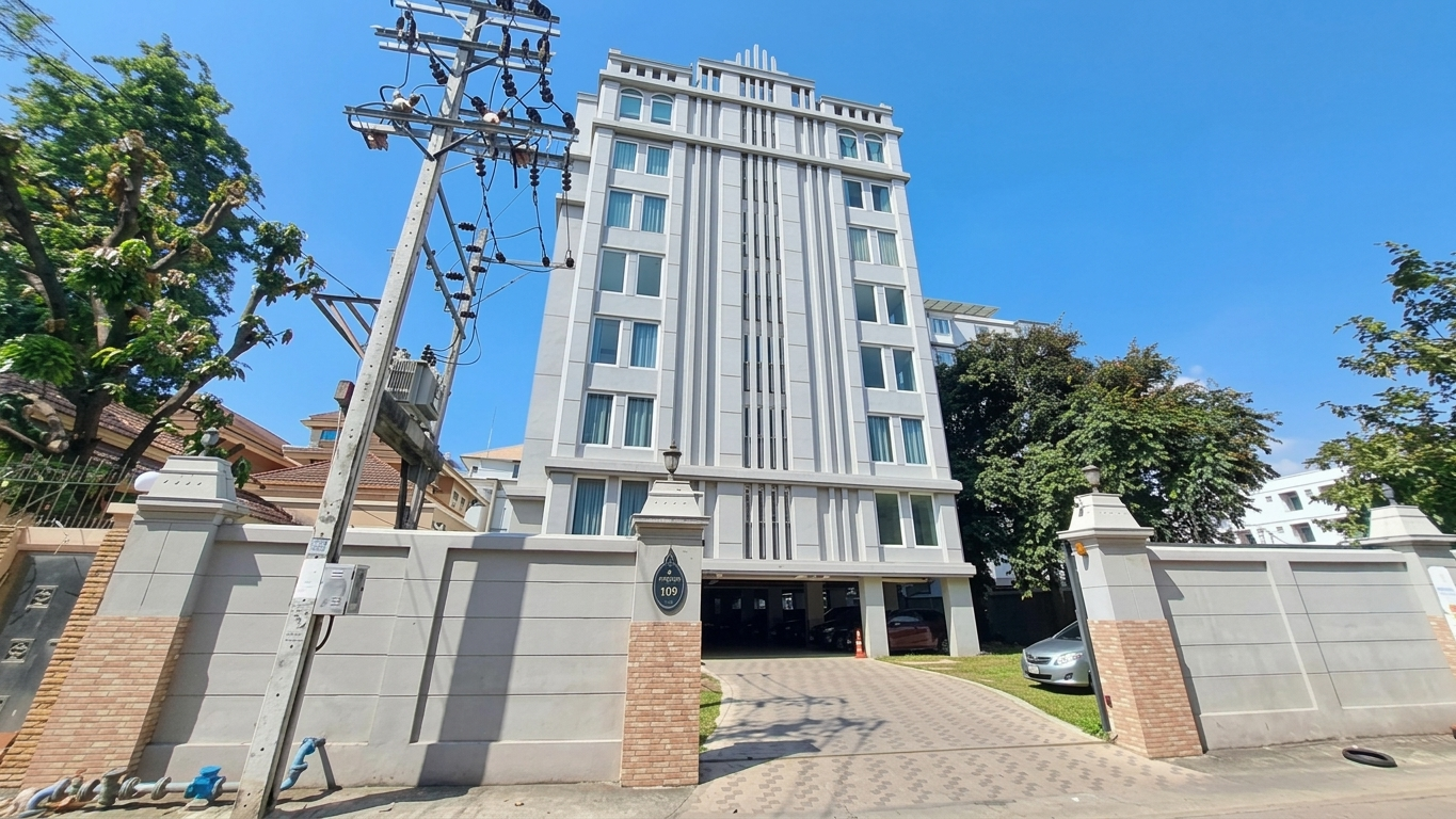 Condominium project Manhattan Park Residence CES