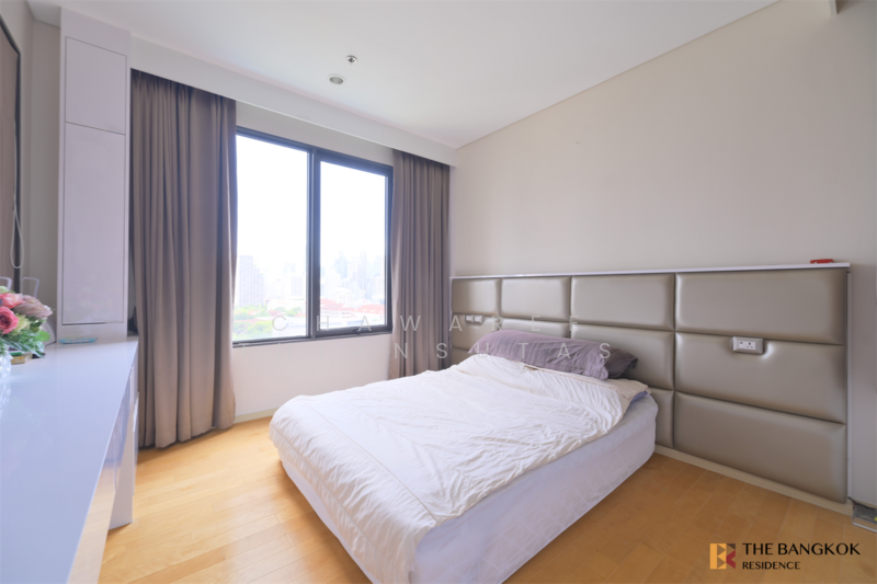 Villa Asoke, Bangkok
