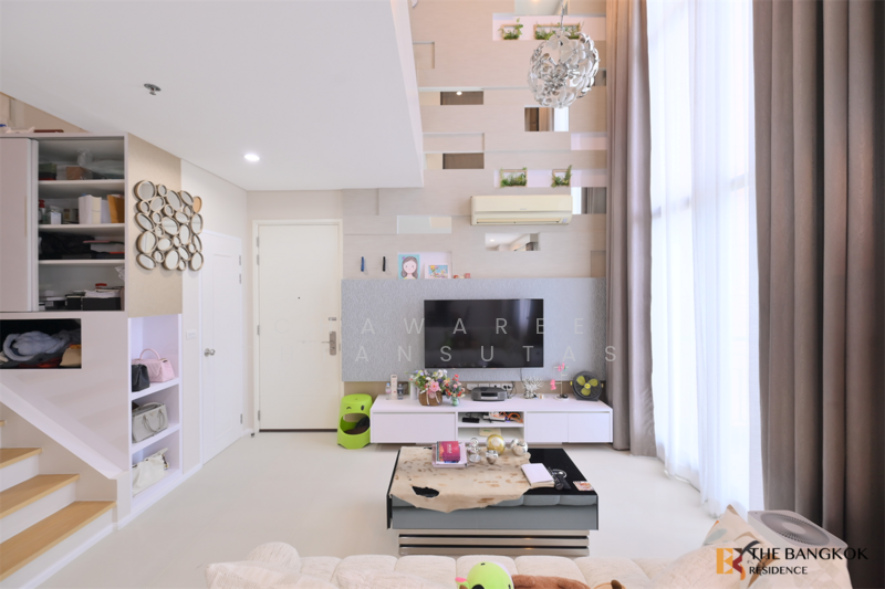 Villa Asoke, Bangkok