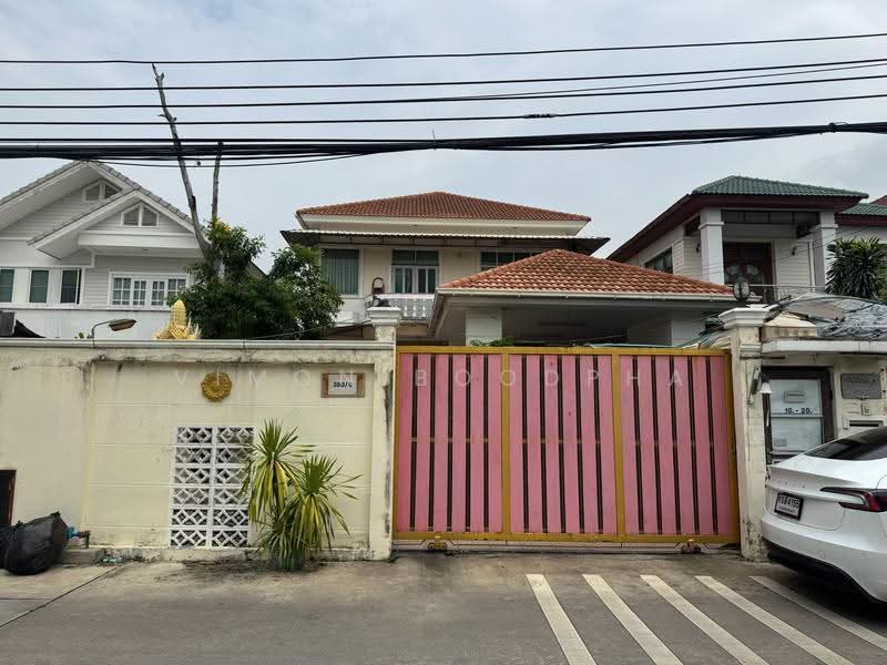 บ้านเดี่ยว รัชดาภิเษก42, Bangkok