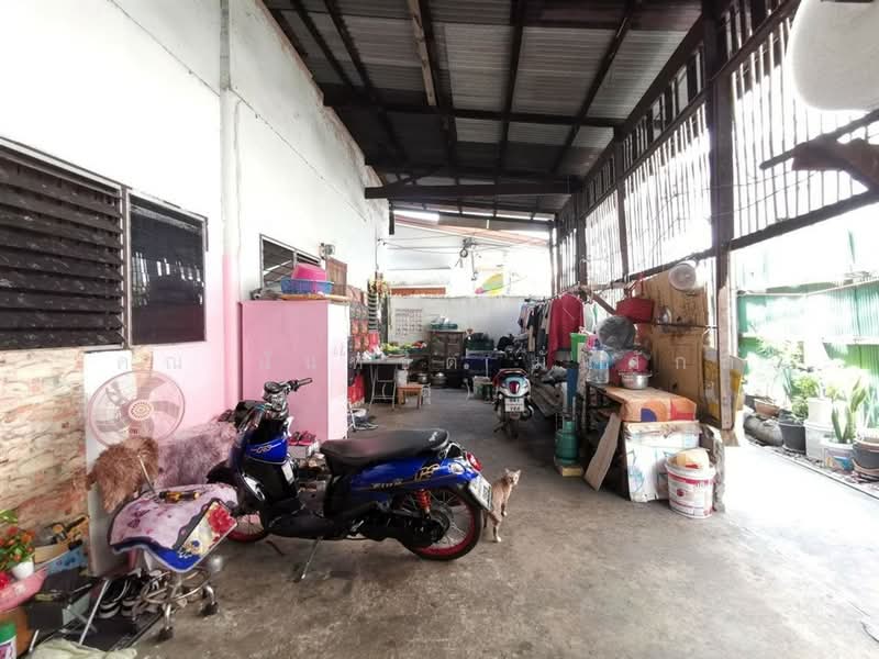 ที่ดิน + ห้องเช่า 1 ชั้น 130 ตร.ว. ใกล้ BTSตลาดพลู ซอยเทอดไท33 ถนนเทอดไท, Bangkok