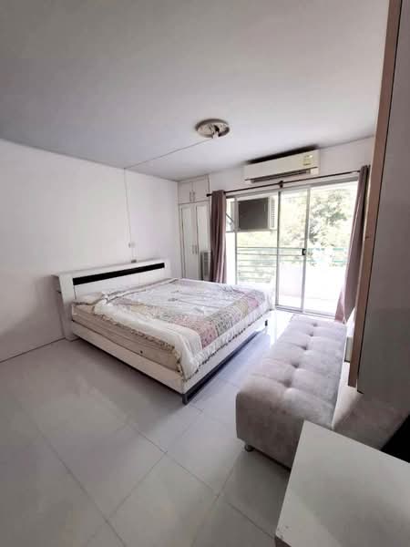 Baan Chom Dao Condominium, Bangkok