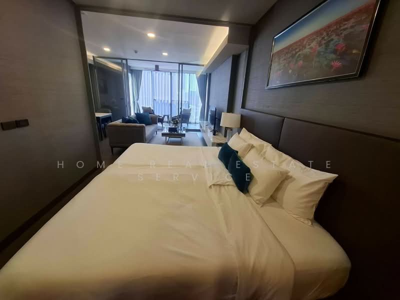 Siamese Exclusive Queens, Bangkok