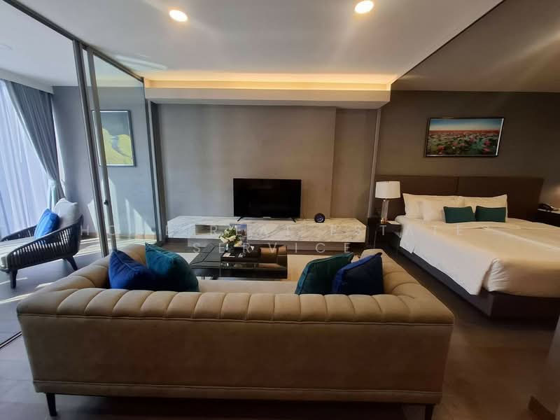 Siamese Exclusive Queens, Bangkok