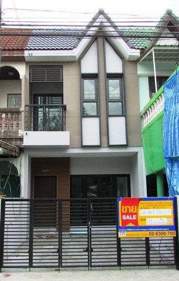 ทาวน์เฮ้าส์ 2 ชั้น โครงการศิรินเทพ 7 : ปรับปรุงใหม่