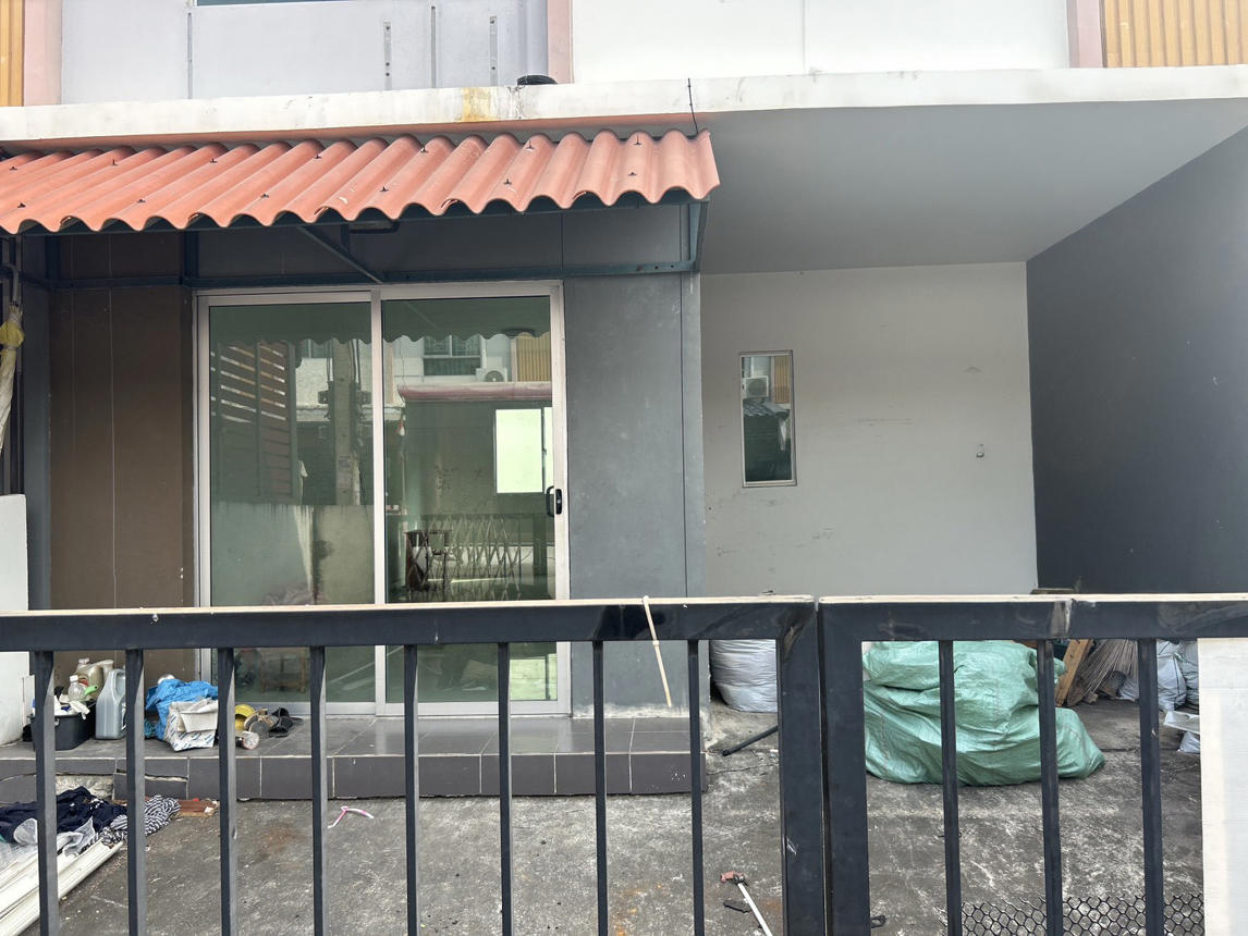 Townhouse, Baan Phruksa 111 (Rangsit-Bangpoon 2), Pathum Thani City, Pathum Thani Province