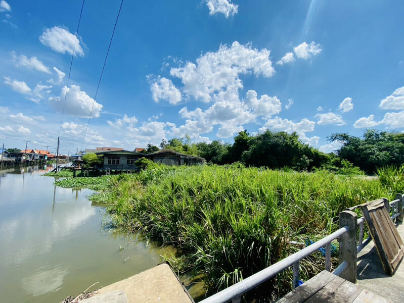 เสาธงหิน, Nonthaburi