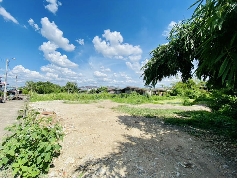 เสาธงหิน, Nonthaburi