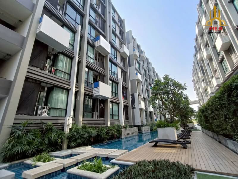 Esta Bliss Ramintra, Bangkok