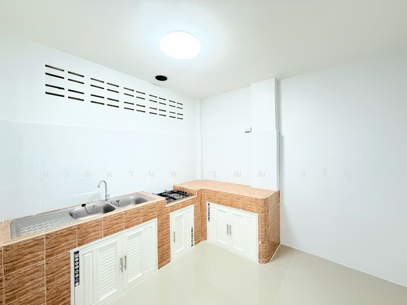 Wisatesuknakorn Prachauthit 79, Bangkok