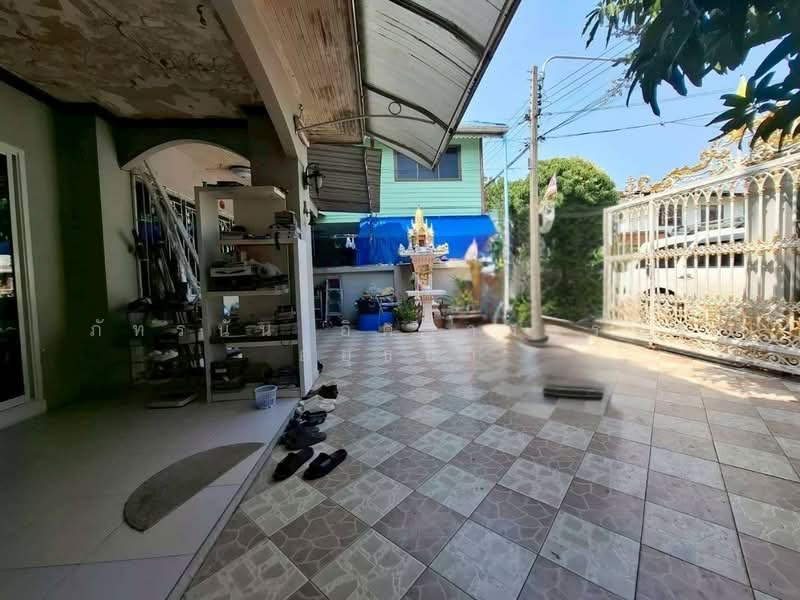 บ้านเดี่ยว 2 ชั้น ซอยจุรินทร์จัดสรร 3 ถนนบางกรวย-ไทรน้อย ตำบลบางรักพัฒนา อำเภอบางบัวทอง จังหวัดนนทบุ, Nonthaburi