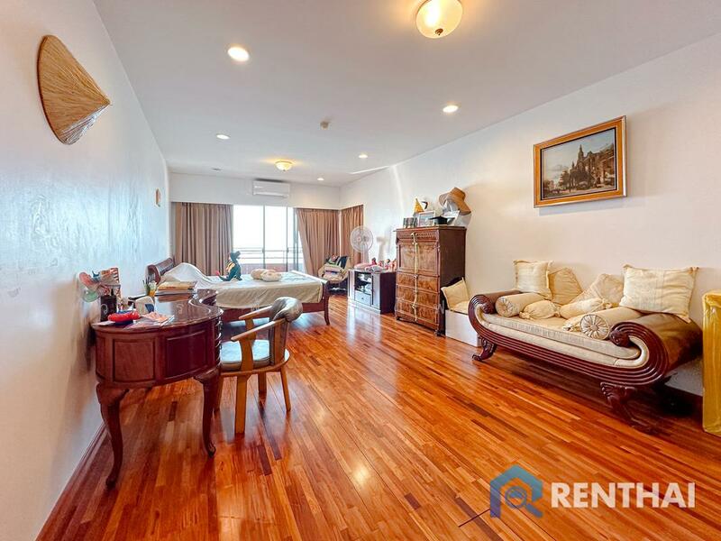 Krisda Golden Condotel Cliff and Park, Chon Buri (Pattaya)