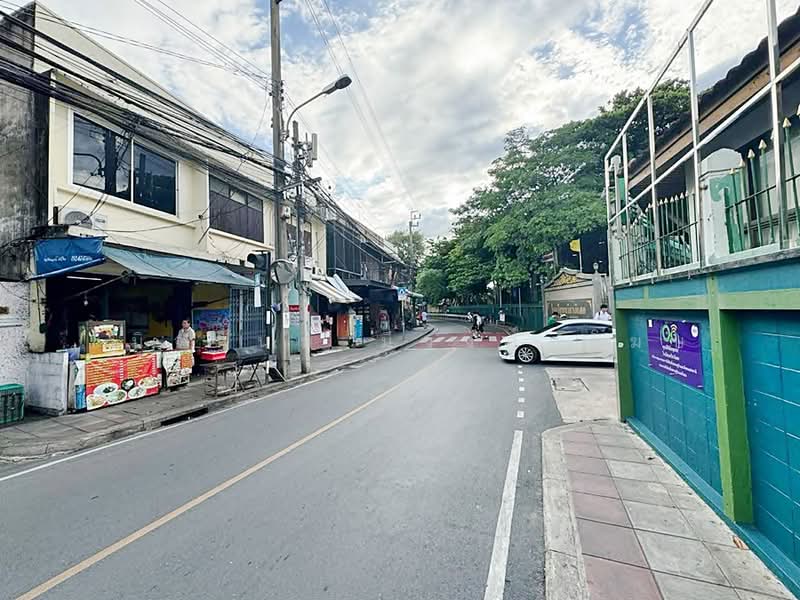 Land 122 sqw. near Siriraj Hospital and Wat Arun, Bangkok