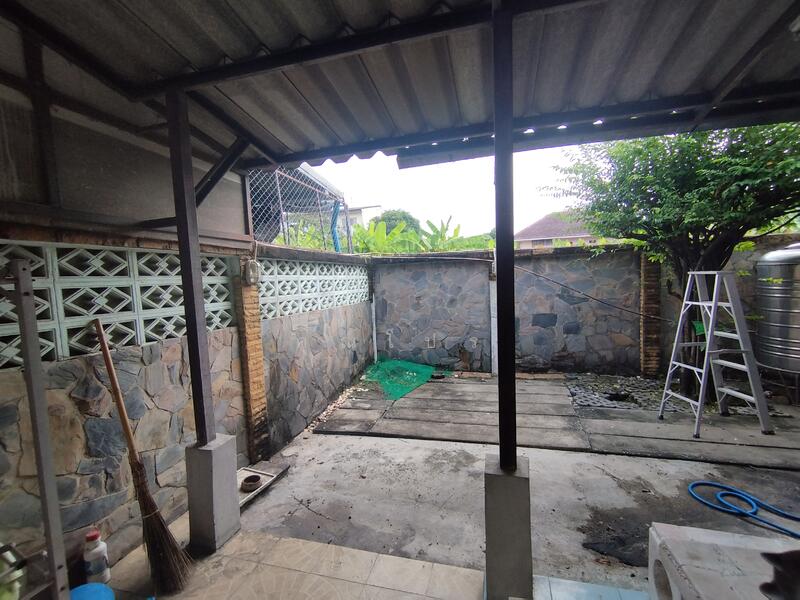 หมู่บ้านมโนรมย์ 4, Bangkok