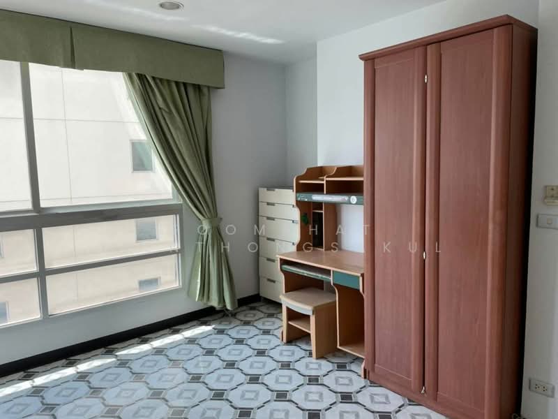 Sathorn House, Bangkok