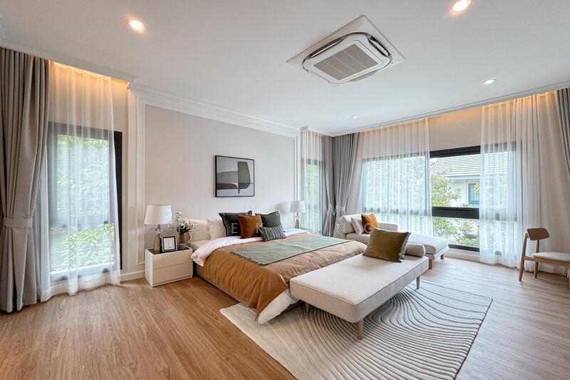The Lavish, Chon Buri (Pattaya)