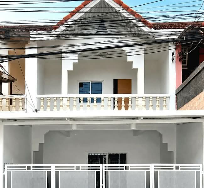 Two - storey townhouse, 22 square wah, Nong Prue, Bang Lamung., Chon Buri (Pattaya)