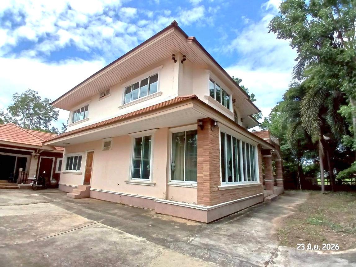 Single-Family Home in Lamphun Province, Lamphun