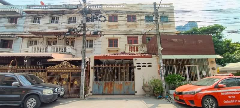 ทาวน์เฮ้าส์ 3 ชั้น 25 ตร.ว. ทาวน์เฮ้าส์ ซอยติวานนท์ ซอย2, Nonthaburi