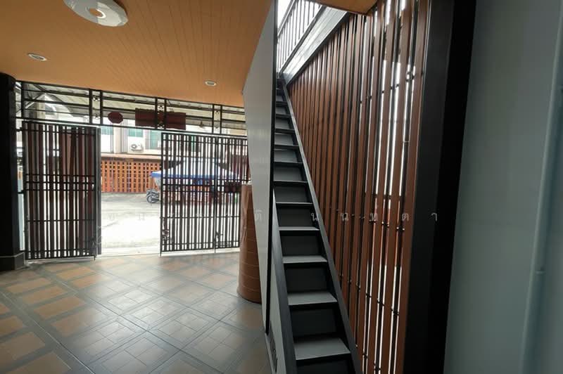 หมู่บ้านตะวันทอง 3, Bangkok