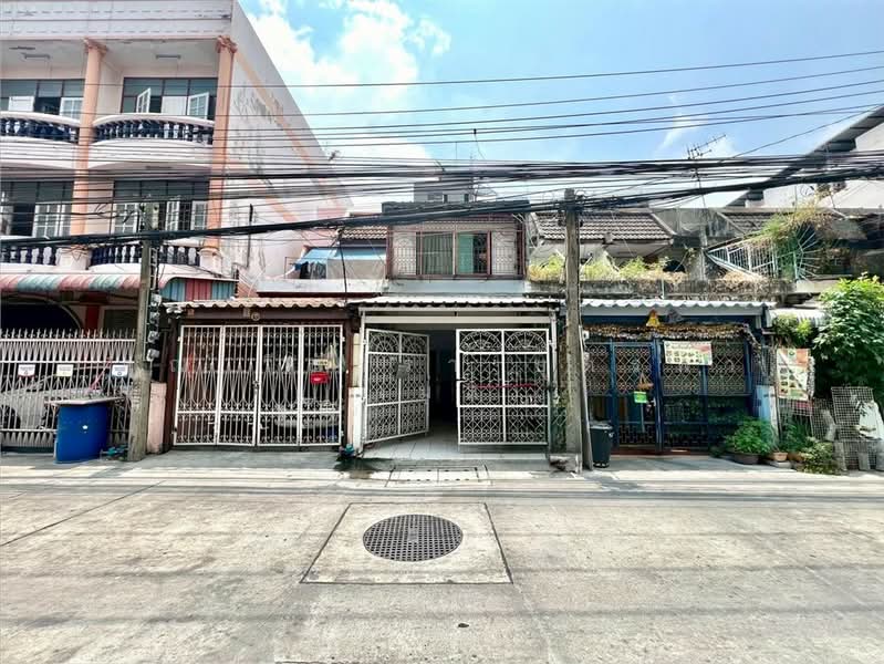 ทาวน์เฮ้าส์ 2 ชั้น 30.1 ตร.ว. ทาวน์เฮ้าส์ ซอยชานเมือง2 ถนนมิตรไมตรี, Bangkok