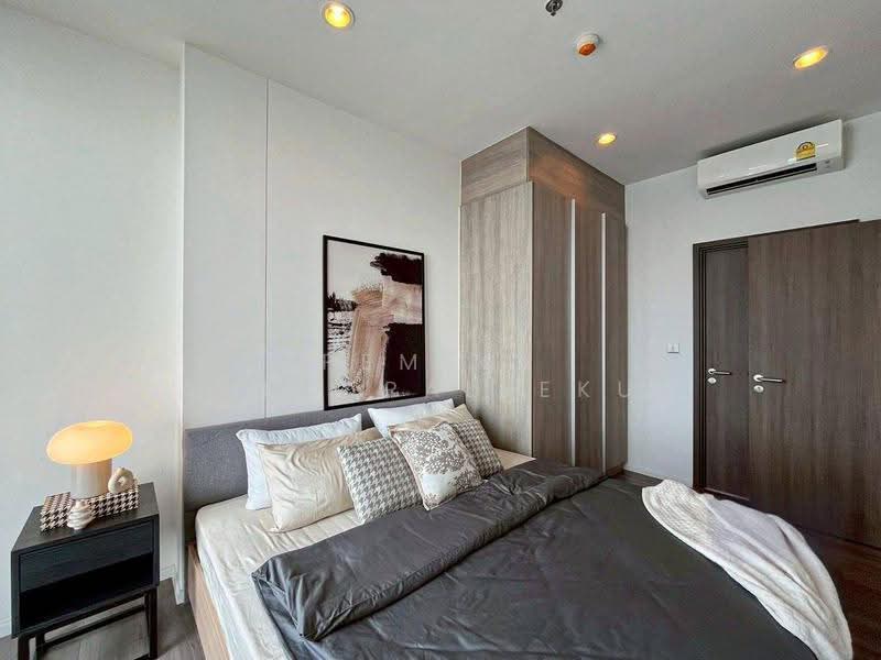 Whizdom Essence, Bangkok