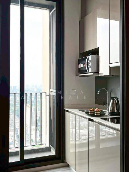Whizdom Essence, Bangkok