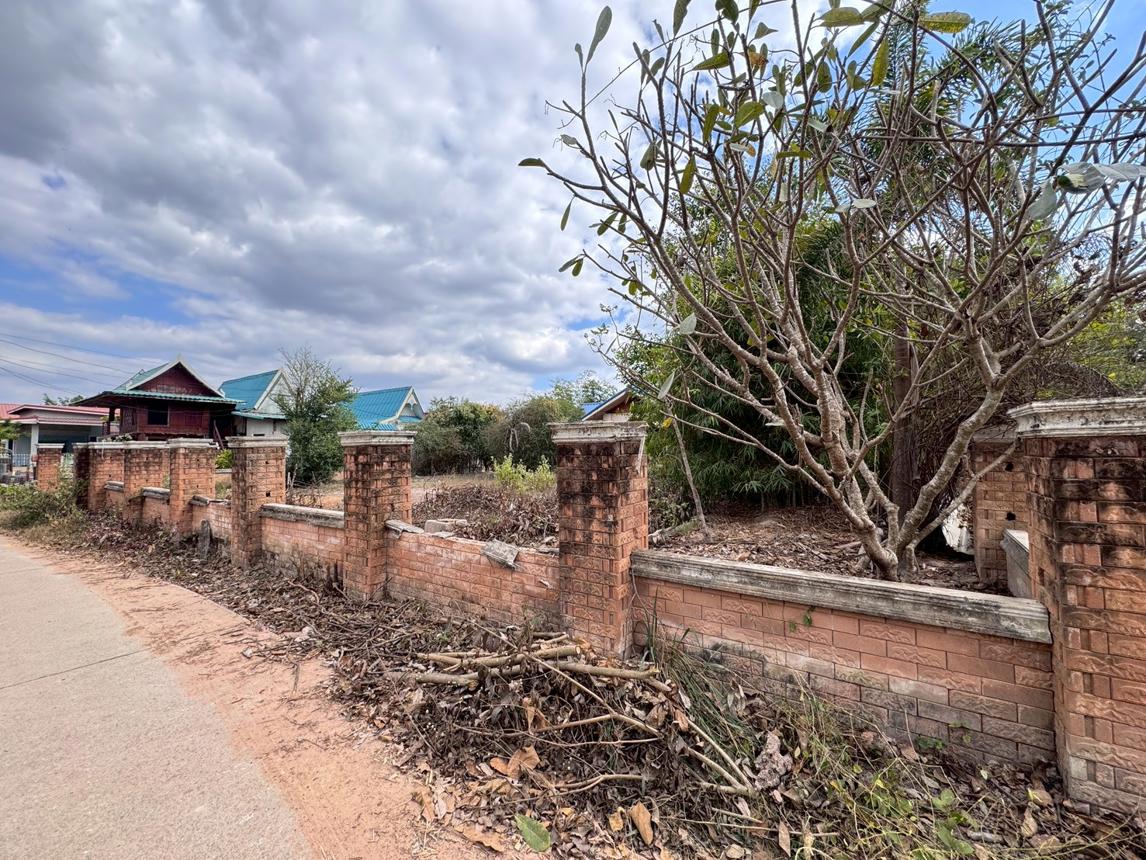 Single-family house, outside Uddaratanee project, Kumphawapi, Udon Thani