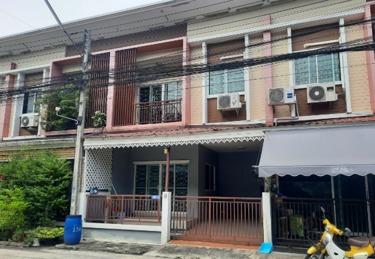 Townhouse in Samutsakorn, Samutsakorn Province