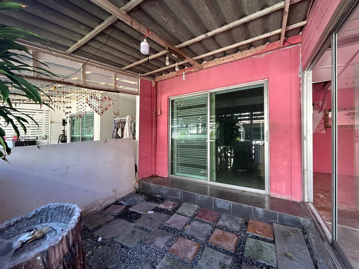 ทาวน์เฮ้าส์ พฤกษา 86/2 ลาดกระบัง-สุวรรณภูมิ บางเสาธง สมุทรปราการ