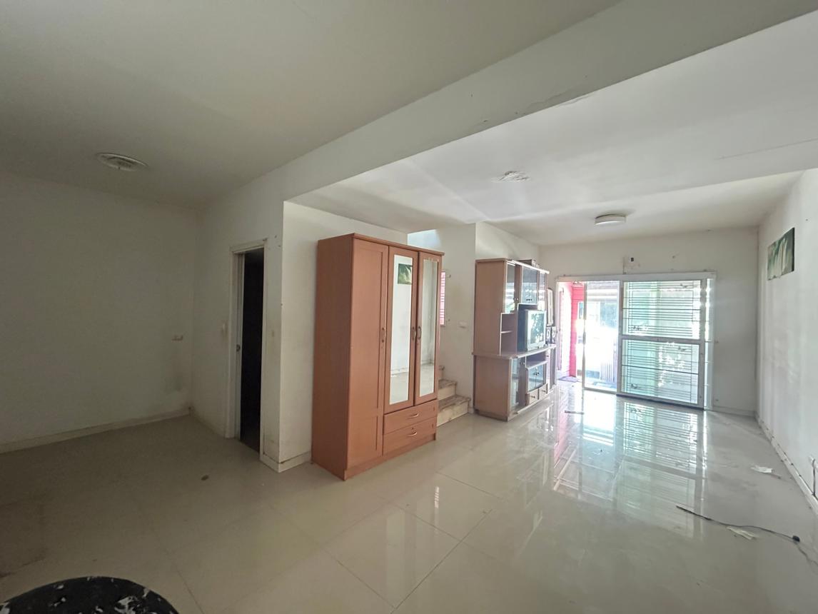 ทาวน์เฮ้าส์ พฤกษา 86/2 ลาดกระบัง-สุวรรณภูมิ บางเสาธง สมุทรปราการ