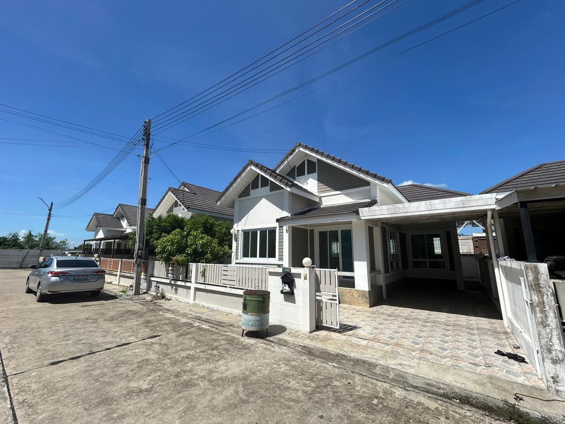 Townhouse for sale in Pan Thong, Chonburi